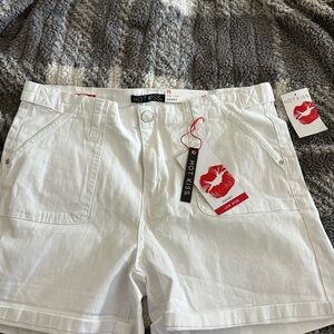 Hot Kiss White Low-Rise Jean Shorts
